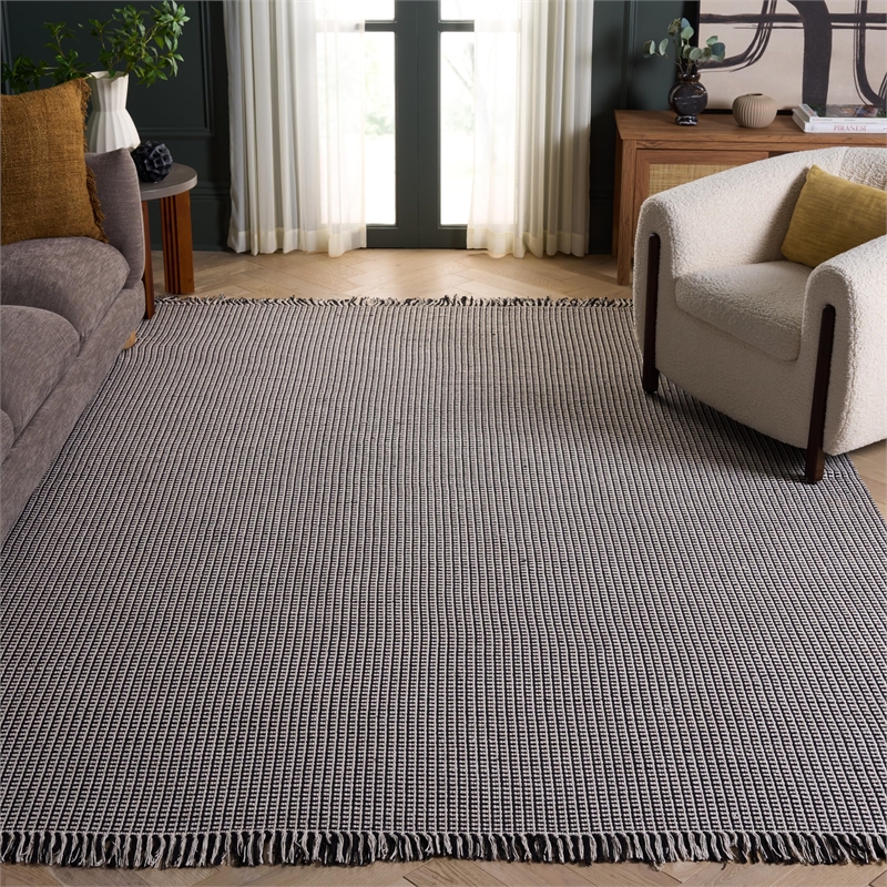 Safavieh Montauk 8' X 10' Hand Woven Cotton Rug in Ivory and Black