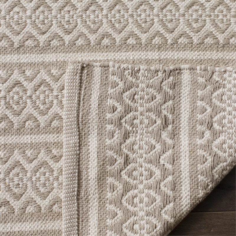 Safavieh Montauk 3' X 5' Hand Woven Cotton Pile Rug in Ivory and Gray