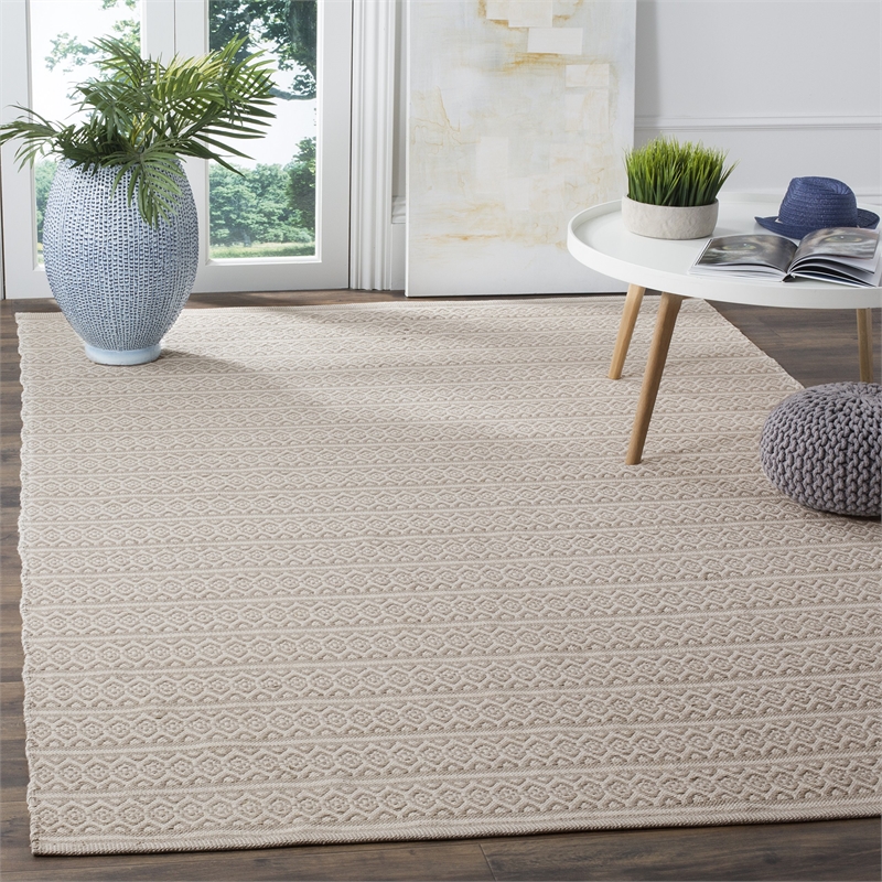 Safavieh Montauk 8' X 10' Hand Woven Cotton Pile Rug in Ivory and Gray