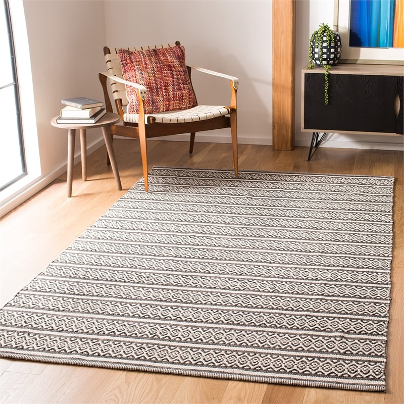 Safavieh Montauk 3' X 5' Hand Woven Cotton Pile Rug in Ivory and Black