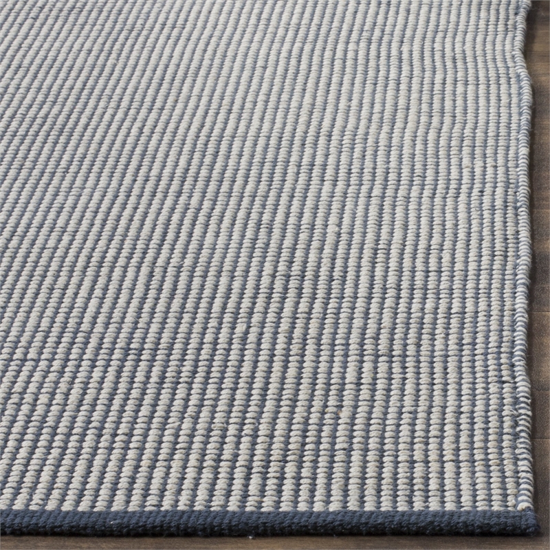 Safavieh Montauk 5' X 8' Hand Woven Cotton Pile Rug in Ivory and Navy