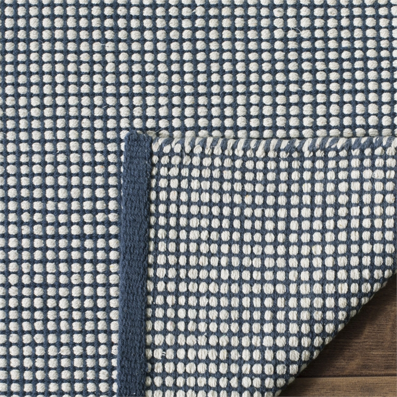Safavieh Montauk 5' X 8' Hand Woven Cotton Pile Rug in Ivory and Navy
