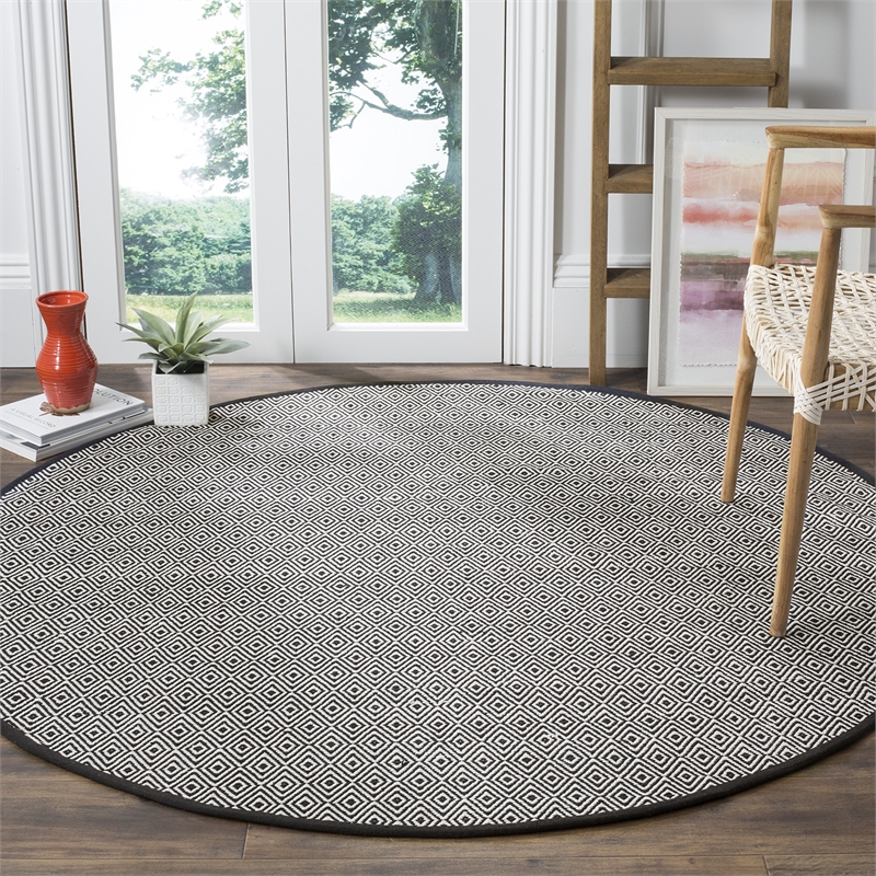 Safavieh Montauk 4' X 4' Round Hand Woven Cotton Rug in Ivory and Navy