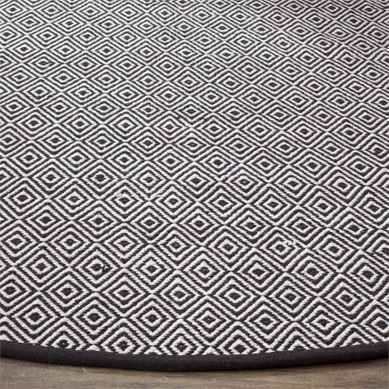 Safavieh Montauk 4' X 4' Round Hand Woven Cotton Rug in Ivory and Navy