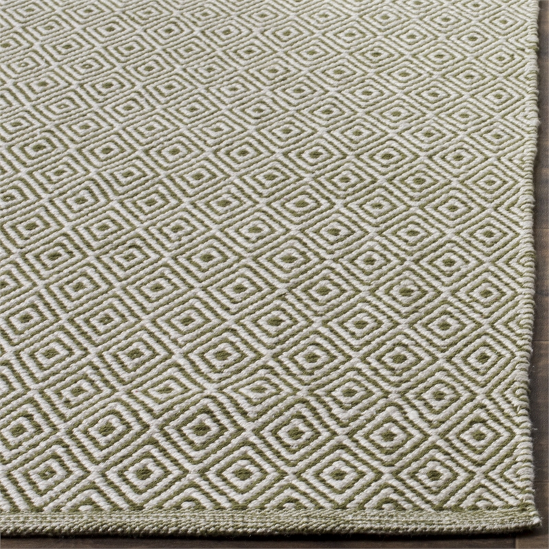 Safavieh Montauk 4' X 6' Hand Woven Cotton Pile Rug in Ivory and Green