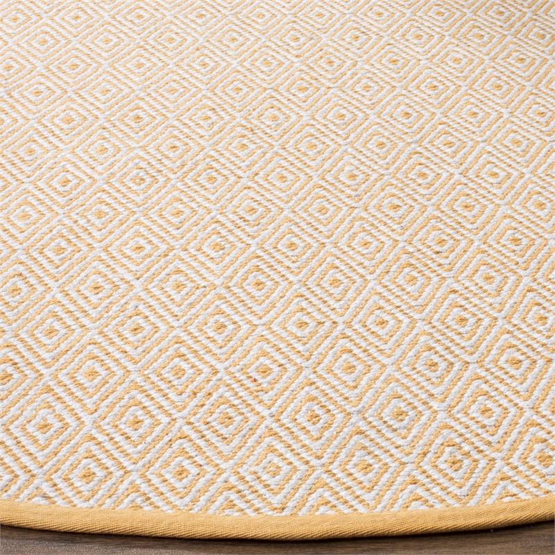 Safavieh Montauk 6' X 6' Round Hand Woven Cotton Rug in Ivory and Gold