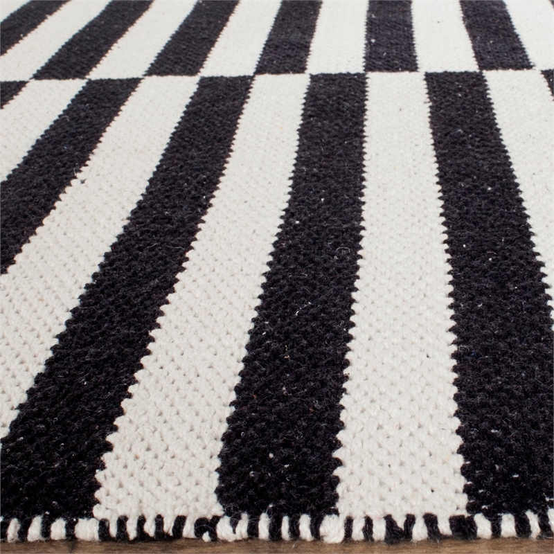 Safavieh Montauk 3' X 5' Hand Woven Cotton Rug in Ivory and Gray