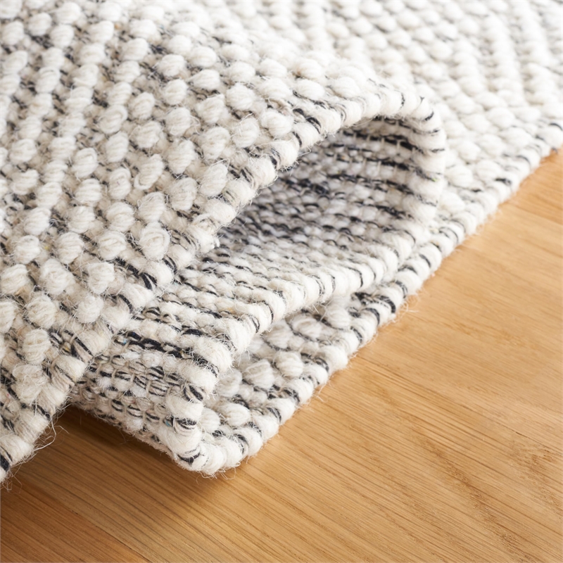 Safavieh Natura 2' X 3' Hand Tufted Rug in Ivory and Light Gray