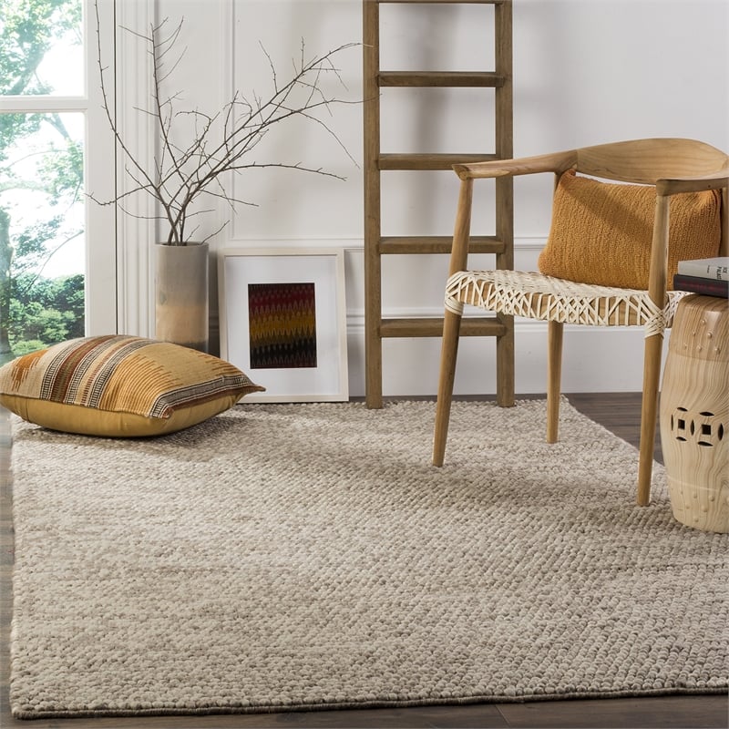 Safavieh Natura 5' X 8' Hand Tufted Rug in Beige