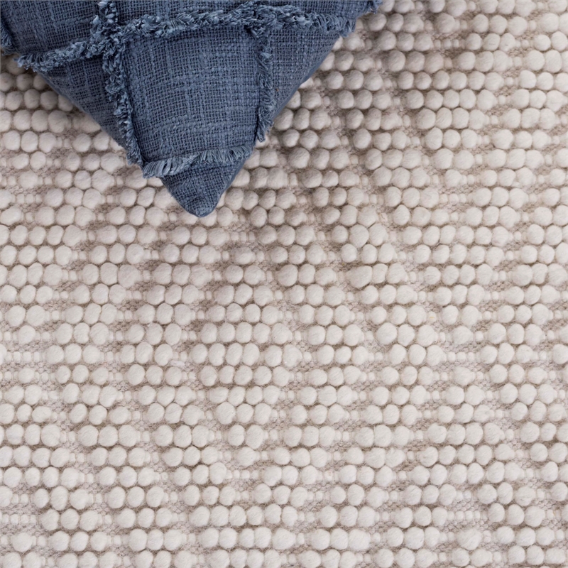 Safavieh Natura 5' X 8' Hand Tufted Rug in Ivory