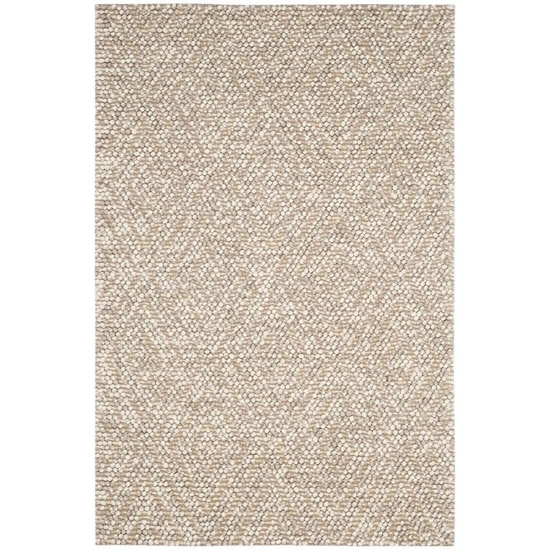 Safavieh Natura 4' X 6' Hand Tufted Rug in Beige