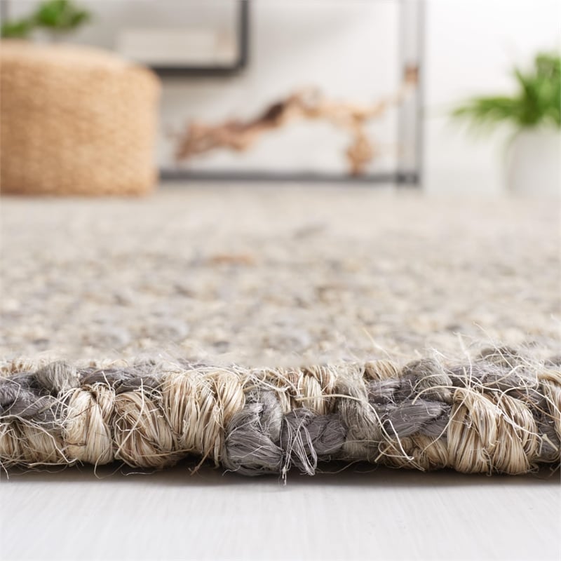 Safavieh Natural Fiber 5' X 8' Rug in Natural and Gray