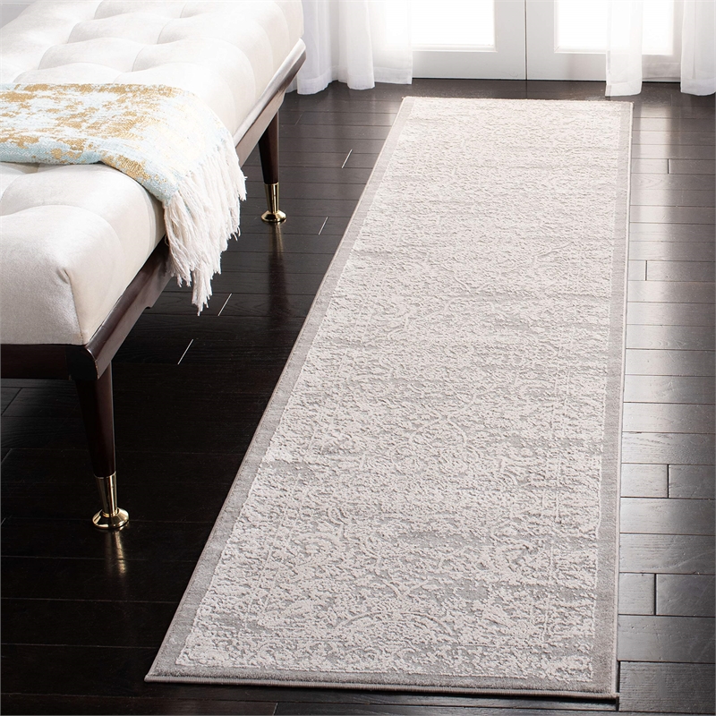 Safavieh Princeton 2' X 8' Rug in Silver and Anthracite