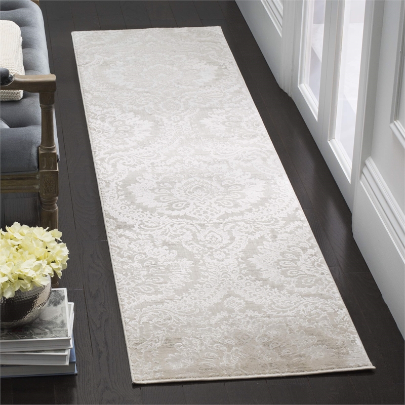 Safavieh Princeton 2' X 8' Rug in Silver and Beige