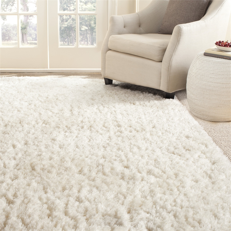 Safavieh Arctic Shag 7' X 7' Square Hand Tufted Rug in Ivory
