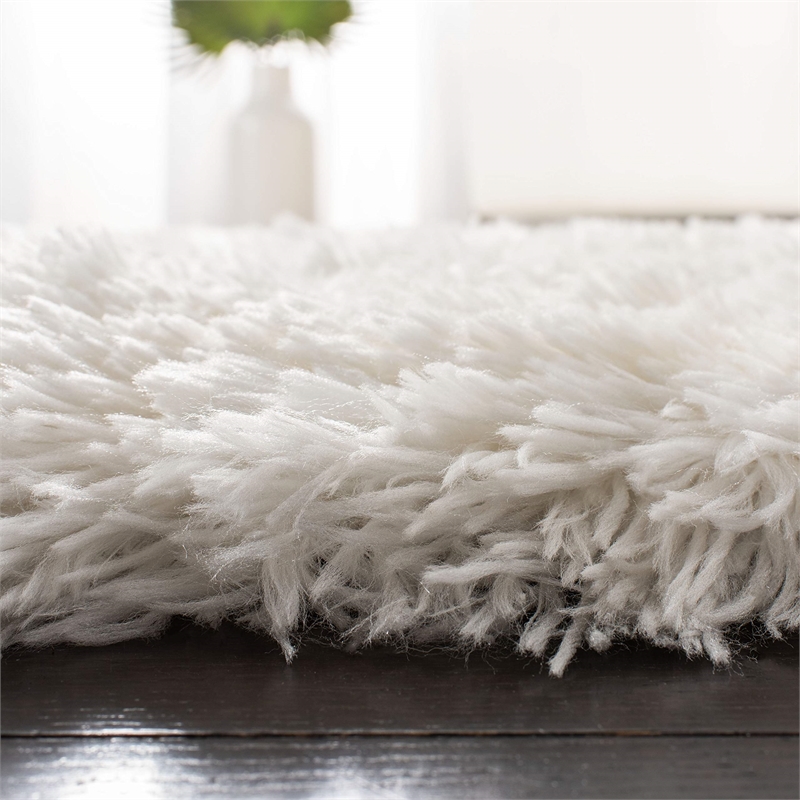 Safavieh Arctic Shag 7' X 7' Square Hand Tufted Rug in Ivory