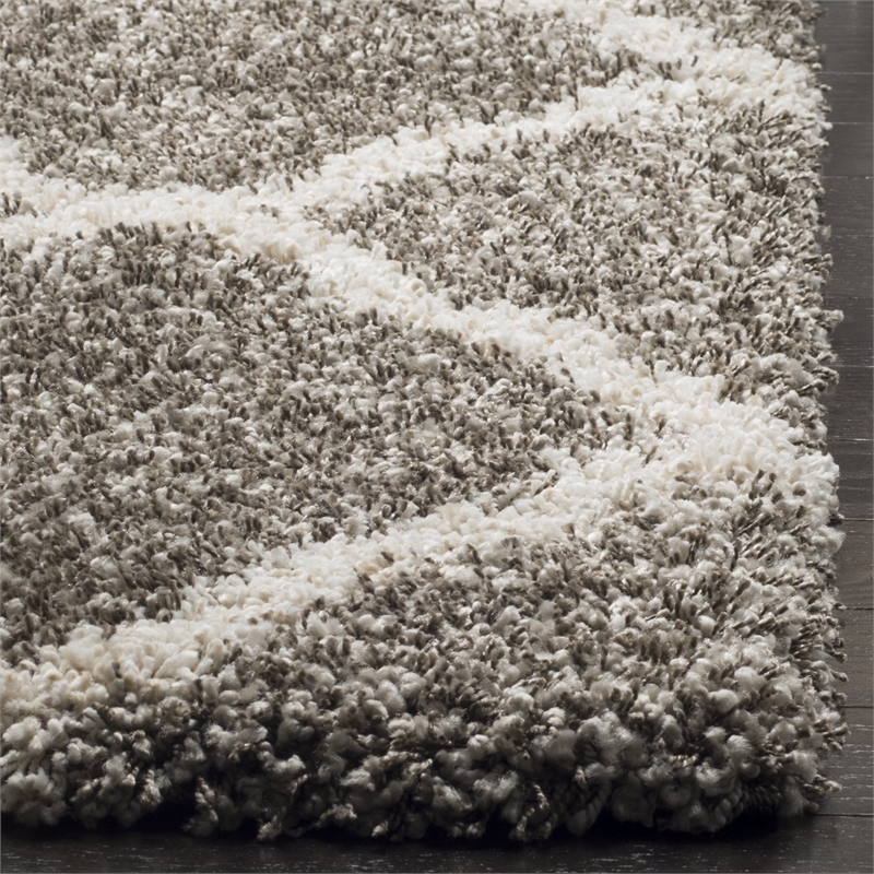 Safavieh Hudson Shag 4' X 6' Rug in Gray and Ivory