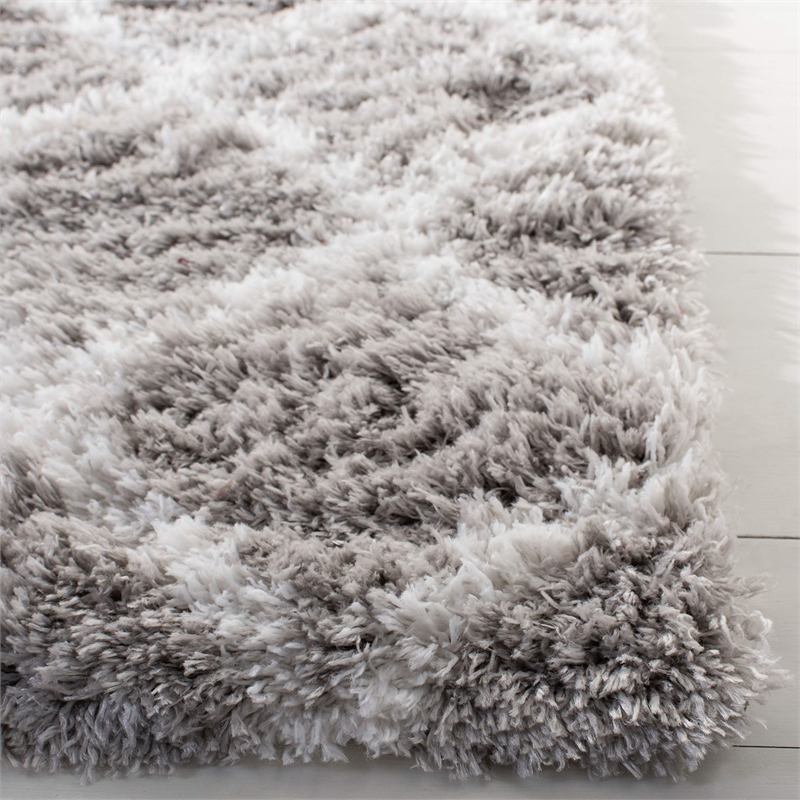 Safavieh Indie Shag 4' X 6' Rug in Gray and Ivory