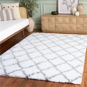 Safavieh Indie Shag 5' 1&quot X 7' 6&quot Rug in Ivory and Gray
