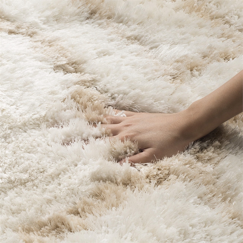 Safavieh Toronto Shag 5' X 8' Hand Tufted Rug in Ivory and Beige