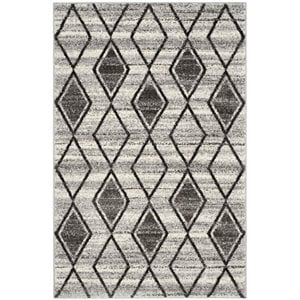 Safavieh Tunisia 4' X 6' Rug in Gray and Black