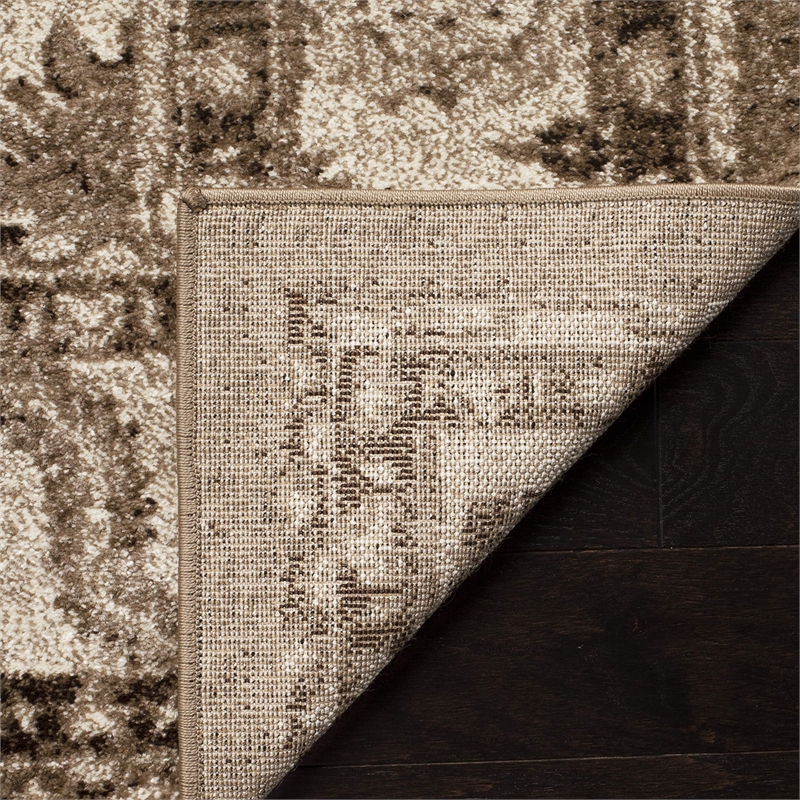 Safavieh Vintage Hamadan 4' X 6' Rug in Taupe