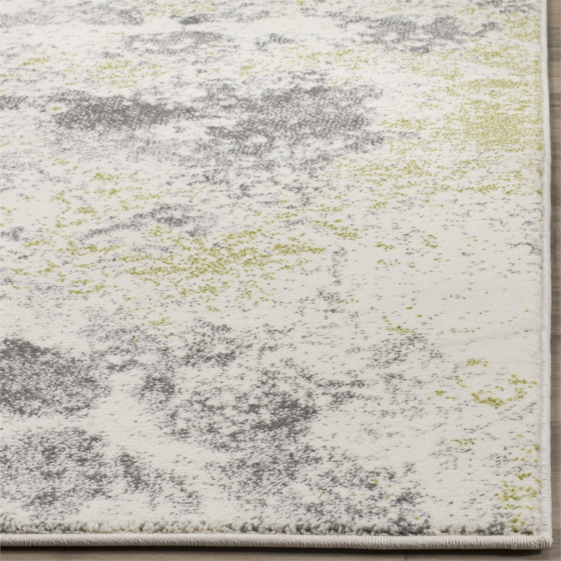 Safavieh Watercolor 4' X 6' Rug in Ivory and Gray