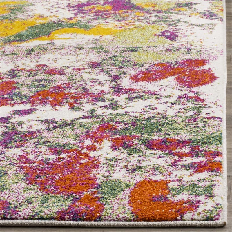 Safavieh Watercolor 4' X 6' Rug in Light Green and Rose