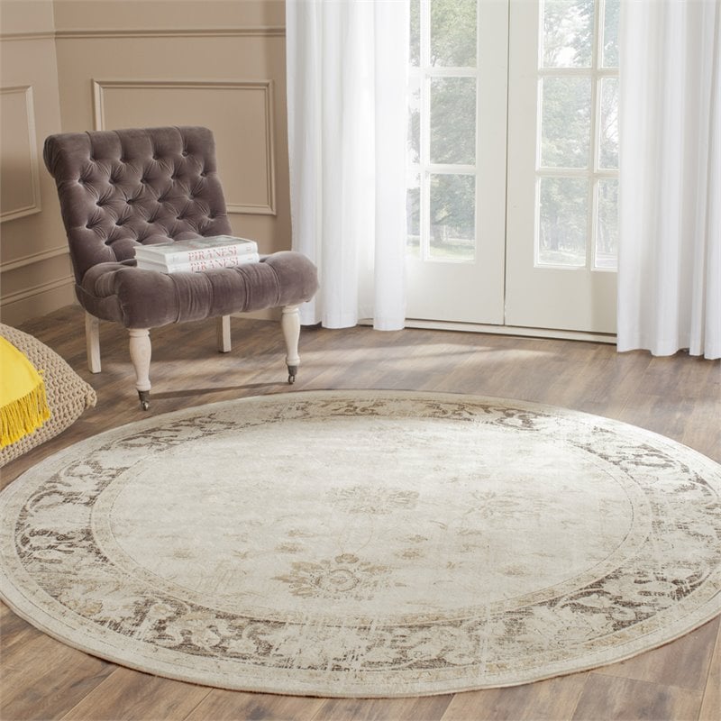 Safavieh Vintage 8' Round Rug in Ivory and Black