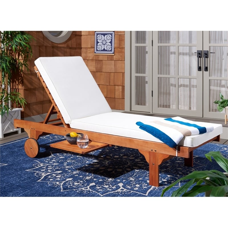 Safavieh Newport Chaise Lounge Chair With Side Table in Natural / Beige