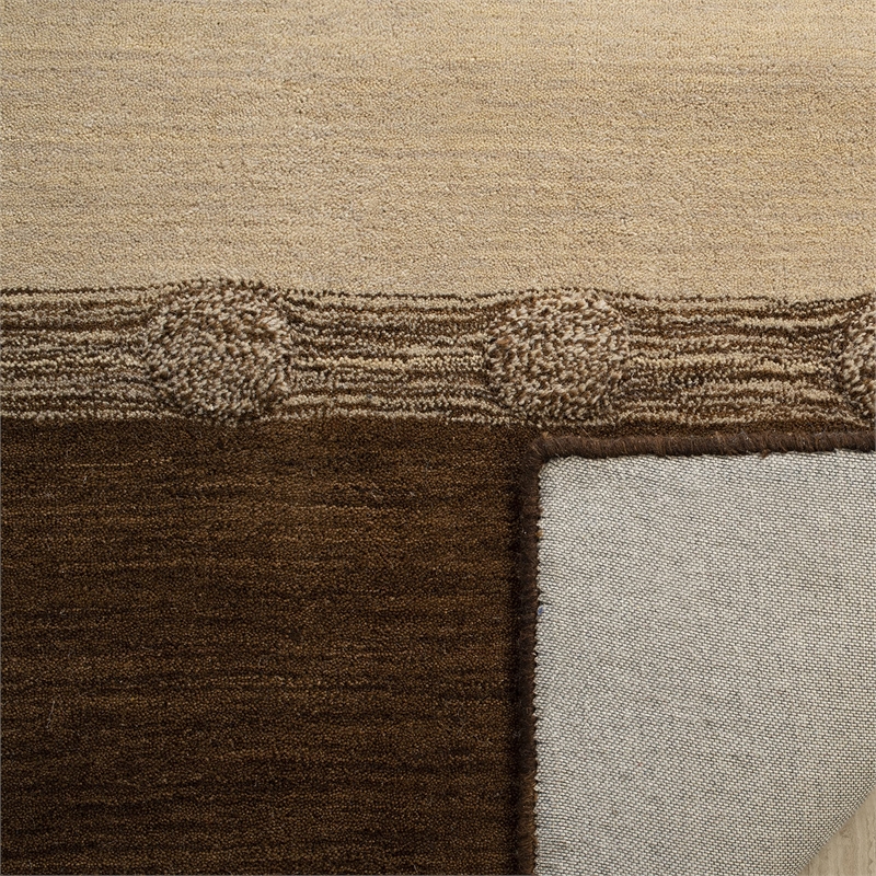 Safavieh Himalaya 4' x 6' Hand Loomed Wool Rug in Beige