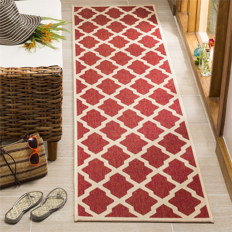 Safavieh Linden 100 2' x 8' Runner Rug in Red and Creme