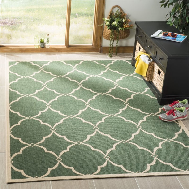 Safavieh Linden 100 4' x 6' Rug in Green and Creme