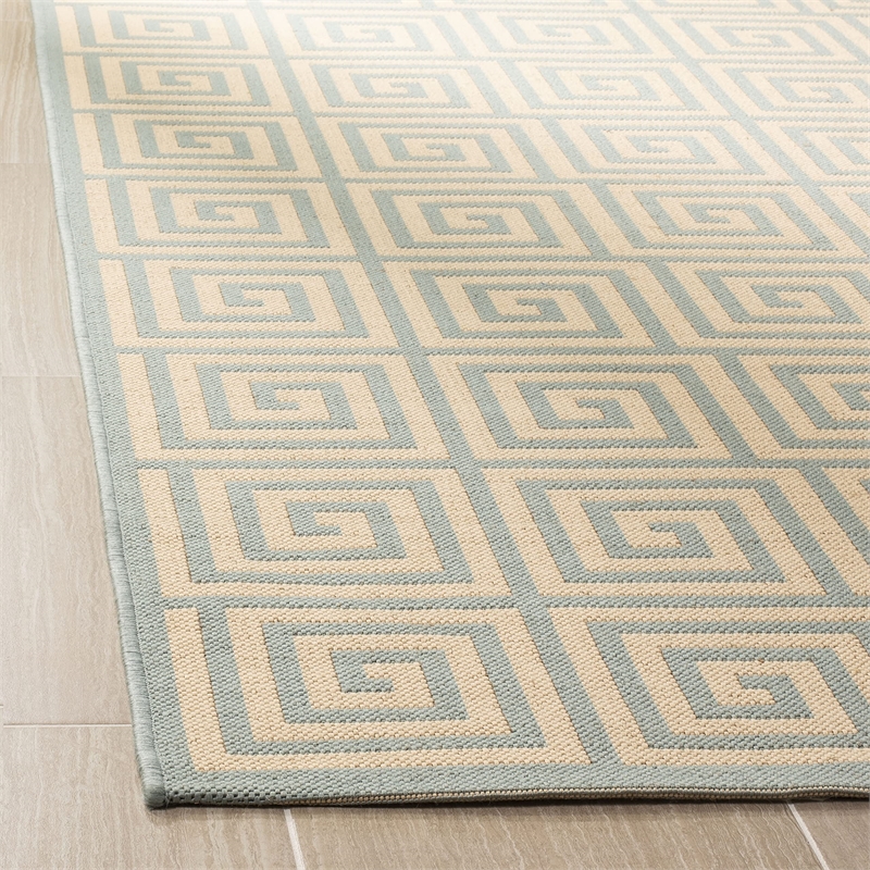 Safavieh Linden 100 4' x 6' Rug in Red and Creme