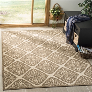 Safavieh Linden 100 4' x 6' Rug in Cream and Beige