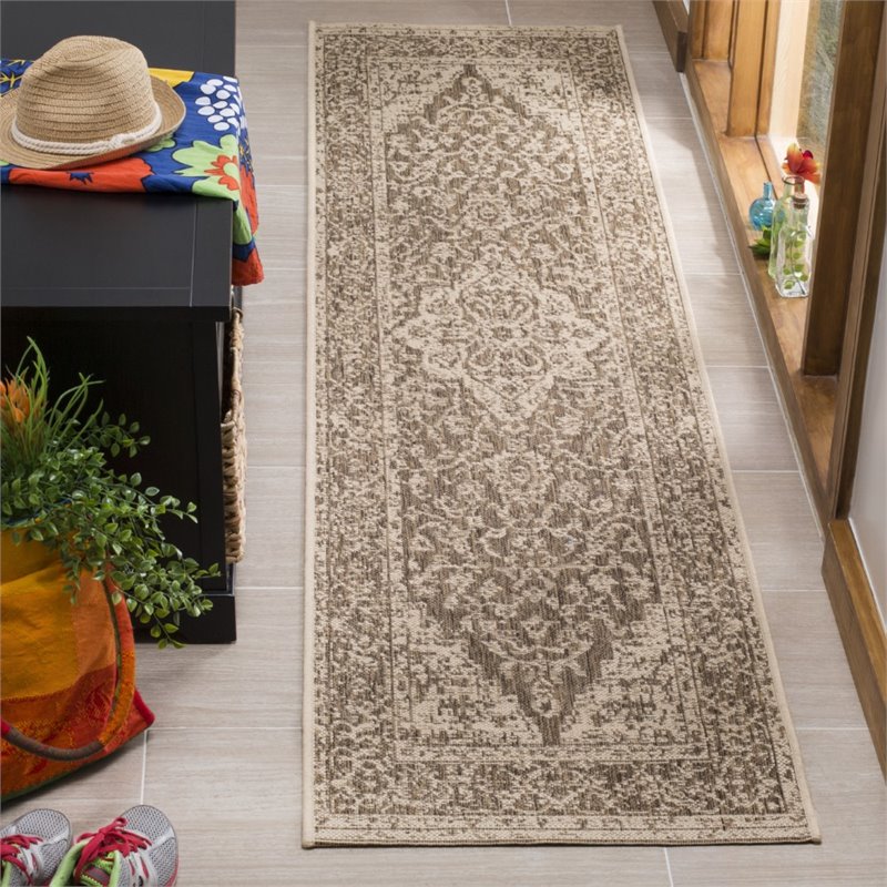 Safavieh Linden 100 2' x 8' Runner Rug in Beige and Cream