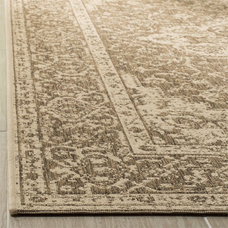 Safavieh Linden 100 2' x 8' Runner Rug in Beige and Cream