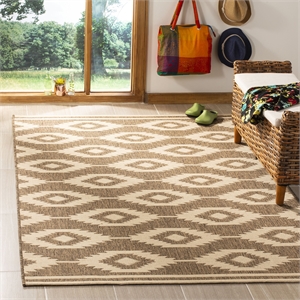 Safavieh Linden 100 4' x 6' Rug in Cream and Beige