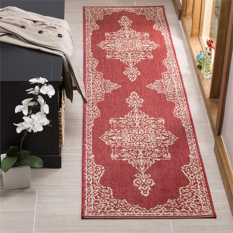 Safavieh Linden 100 2' x 8' Runner Rug in Red and Creme