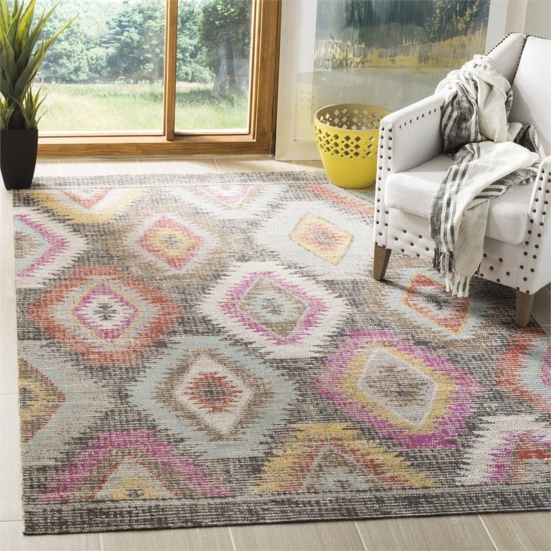 Safavieh Montage 4' x 6' Rug in Gray