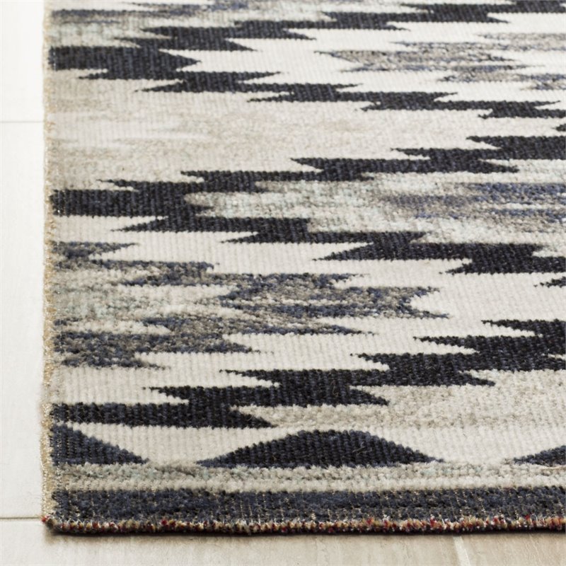 Safavieh Montage 3' x 5' Rug in Gray and Black