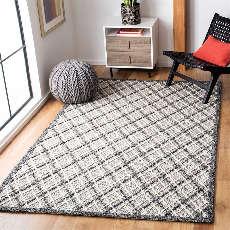 Safavieh Trace 200 9' x 12' Hand Tufted Wool Rug in Gray