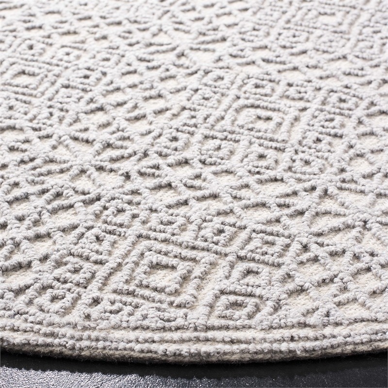 Safavieh Trace 200 6' Round Hand Tufted Wool Rug in Gray and Gray