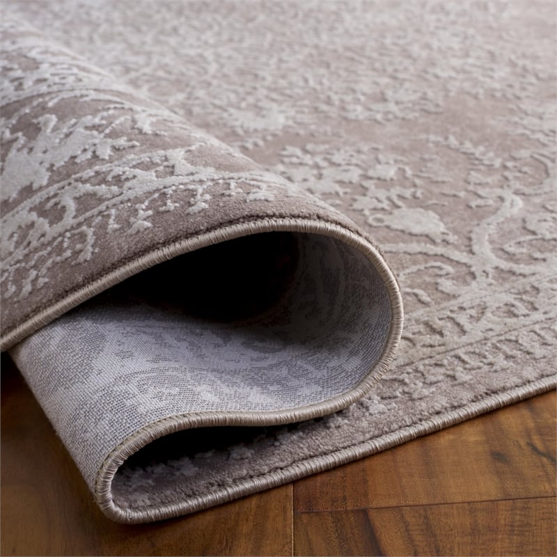 Safavieh Reflection 2'3