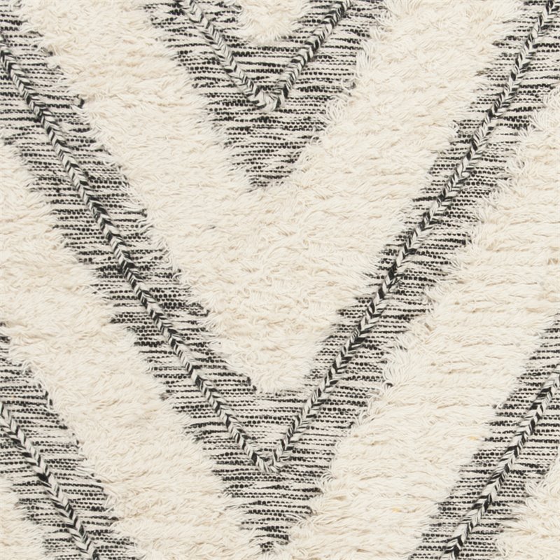Safavieh Kenya 3' x 5' Hand Knotted Wool Rug in Black and Ivory