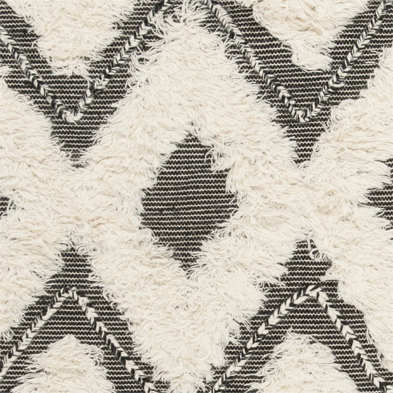 Safavieh Kenya 4' x 6' Hand Knotted Wool Rug in Black and Ivory