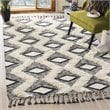 Safavieh Kenya 5' x 8' Hand Knotted Wool Rug in Black and Ivory