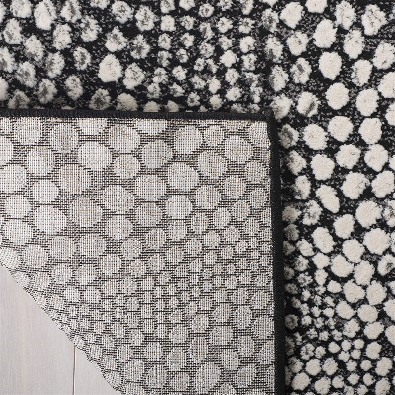 Safavieh Lurex 8' x 10' Rug in Black and Light Gray