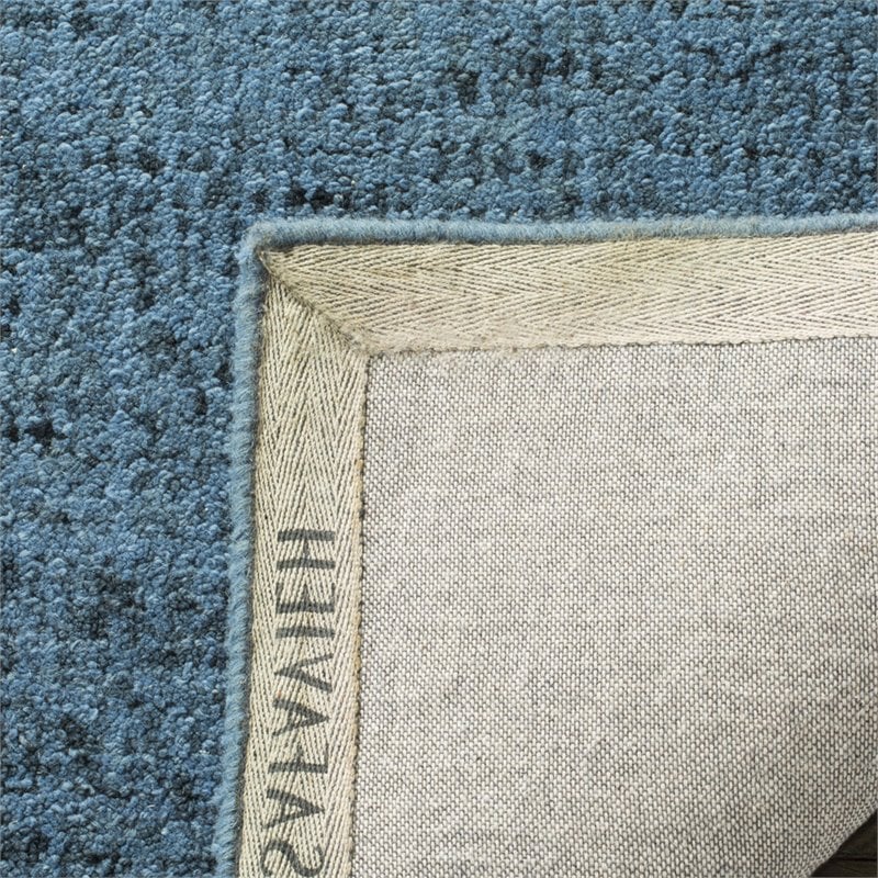 Safavieh Abstract 5' x 8' Hand Tufted Wool Rug in Blue