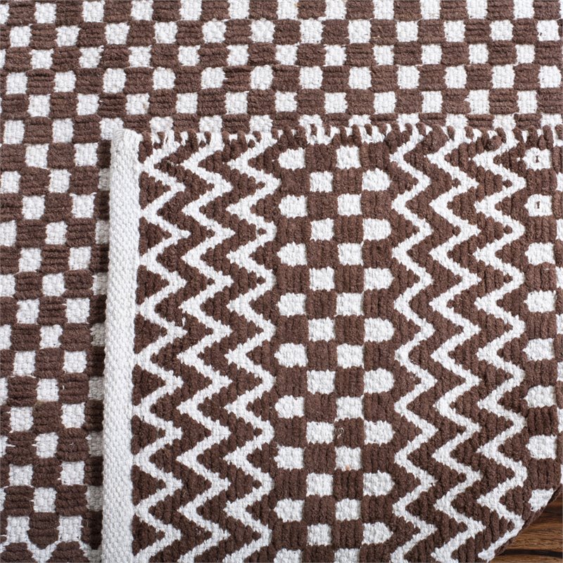 Safavieh Boston 3' x 5' Hand Tufted Rug in Brown